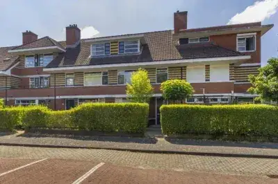 Terraced house for sale: Treslonglaan 84, Parkbuurt oosteinde 'S-Gravenhage