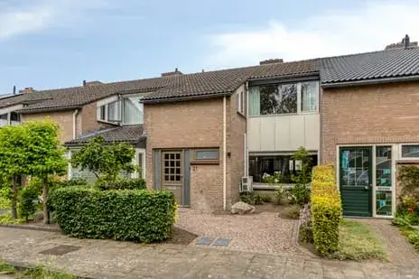 Terraced house for sale: Triestplein 21, Maaskantje Sint-Michielsgestel