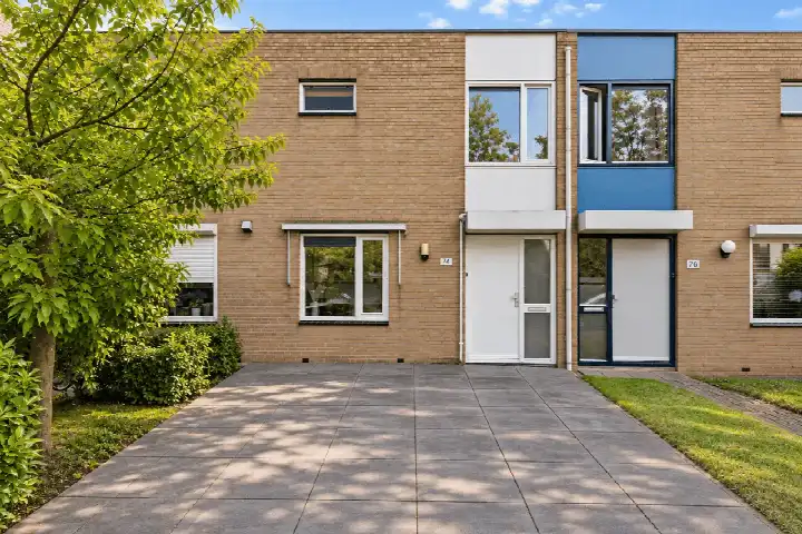 Tussenwoning te koop: Troelstradreef 74, De Staatsliedenbuurt 'S-Hertogenbosch