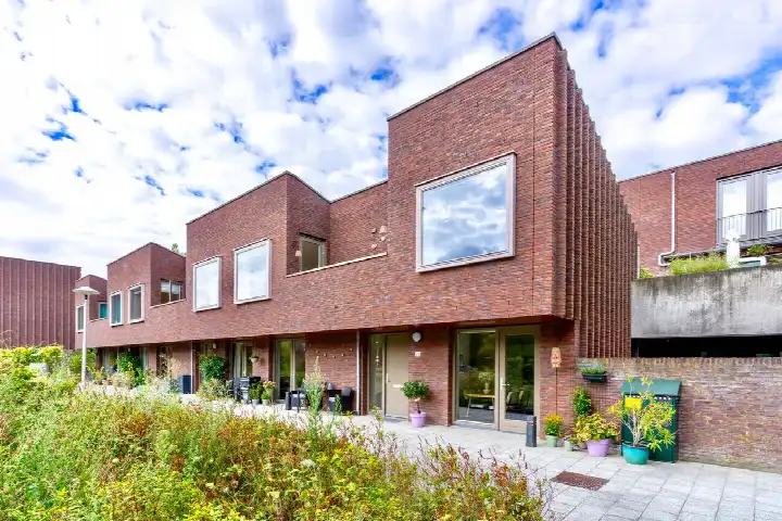 Corner house for sale: Troelstralaan 76, Staatsliedenbuurt Utrecht