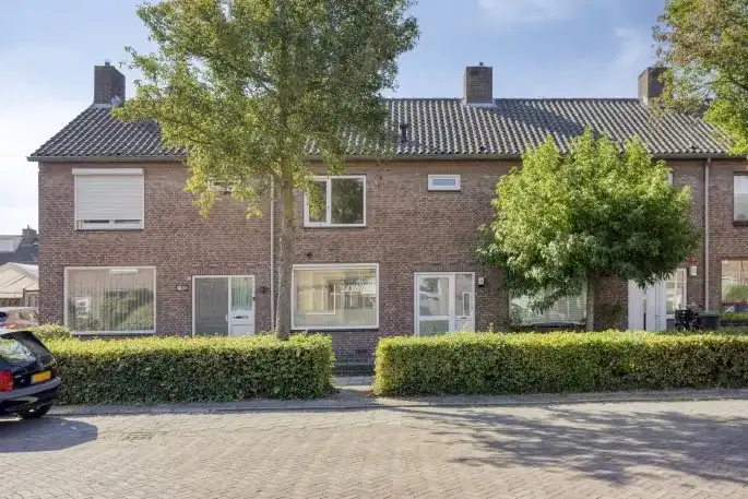 Tussenwoning te koop: Trompetstraat 23, Bitswijk Uden