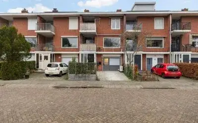 Tussenwoning te koop: Tromplaan 6, Dorp Hendrik-Ido-Ambacht
