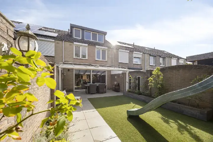 Tussenwoning te koop: Tromplaan 73, Leuken Weert