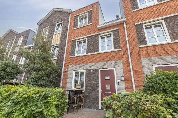 Terraced house for sale: Truus Wijsmuller-Meijerstraat 16, Overstad Alkmaar