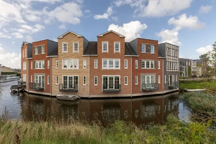 Tussenwoning te koop: Truus Wijsmuller-Meijerstraat 5, Overstad Alkmaar