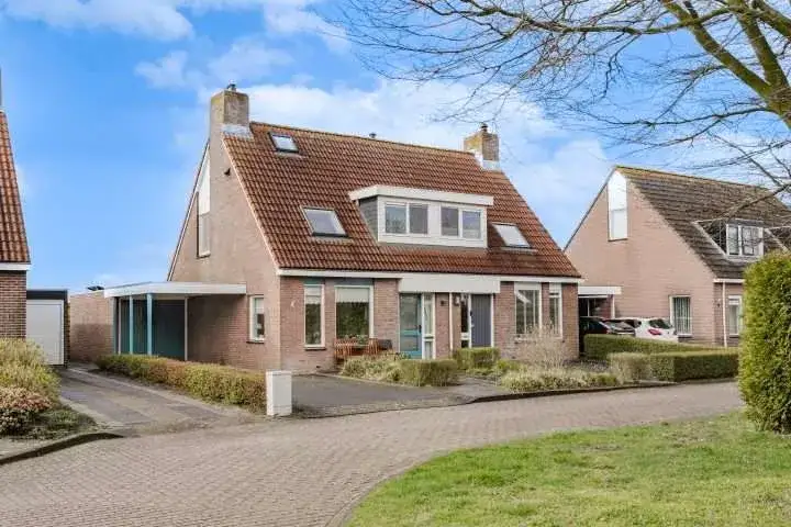 Twee-onder-één-kap te koop: Tsjoele 8, Scharsterbrug Scharsterbrug
