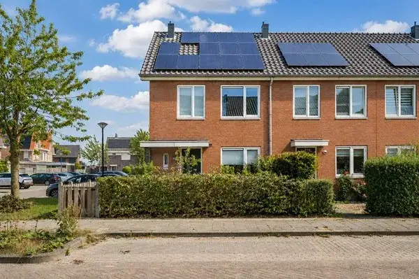 Hoekwoning te koop: Tuilseveldweg 2, Verspreide huizen Tuil Tuil