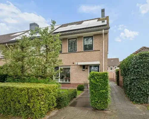 Hoekwoning te koop: Tuinboog 2, De Burgt Barneveld