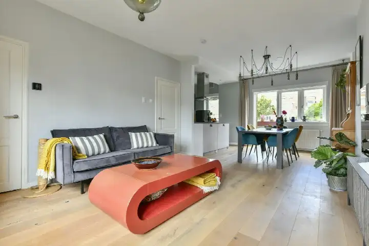 Apartment for sale: Tuinbouwstraat 82, Betondorp Amsterdam