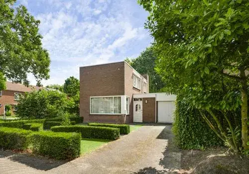 Corner house for sale: Tuinderstraat 1, Groenewoud-Zuid Weert