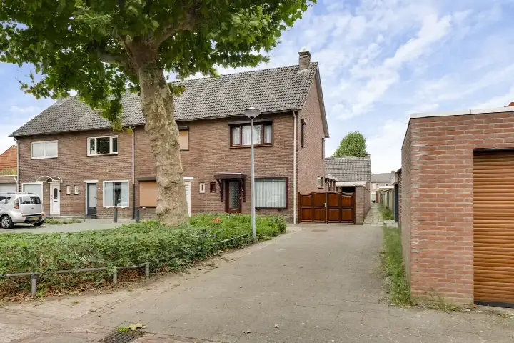 Hoekwoning te koop: Tuindorpstraat 4, Fatima Weert