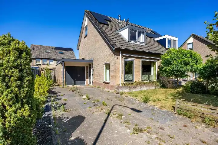 Semi-detached for sale: Tuins 6, Leens Leens