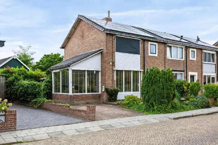 Hoekwoning te koop: Tuinstraat 52, Brummen Centrum Brummen