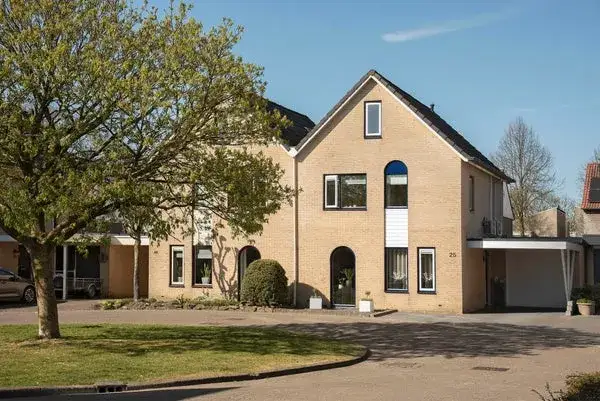 Terraced house for sale: Tunisstraat 25, Roershoek Hengelo