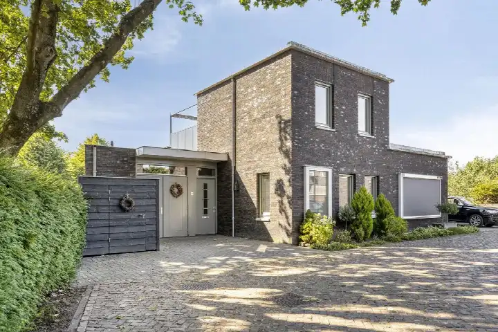 Semi-detached for sale: Twee Torensstraat 10, Empeldonk Erp