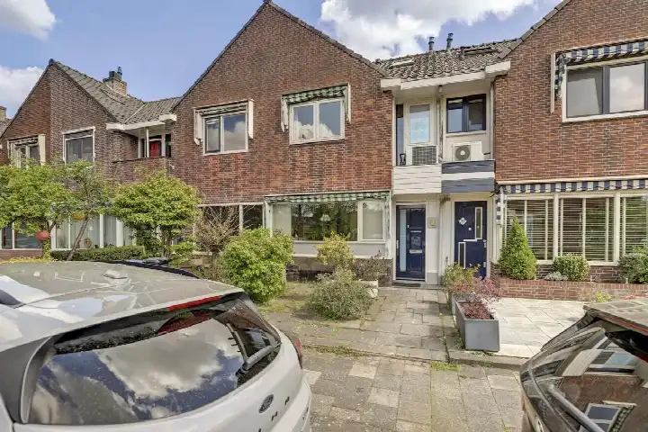 Terraced house for sale: Tweede kade 52, Kadenbuurt Gouda