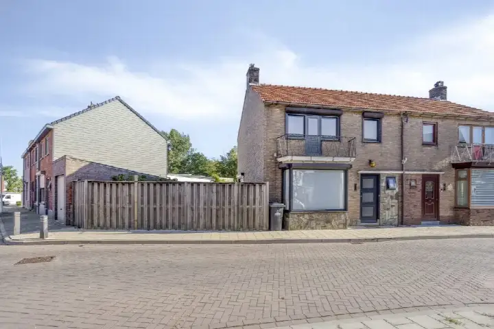 Semi-detached for sale: Tybaertstraat 15, Kern Nieuw Namen Nieuw Namen
