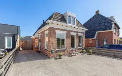 Vrijstaande woning te koop: U.T. Delfiaweg 12, Hoogkerk Dorp Groningen