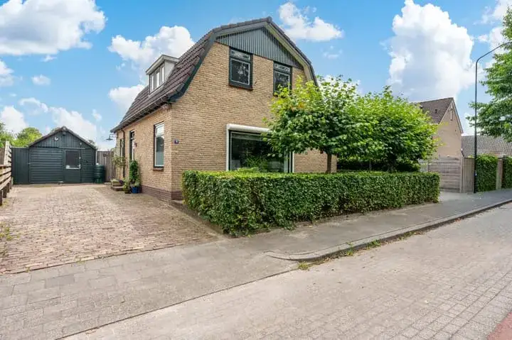 Detached house for sale: Ugchelseweg 79, Westenenk Apeldoorn