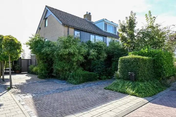 Twee-onder-één-kap te koop: Uiterdijksehof 38, Splegelpolder Nederhorst Den Berg