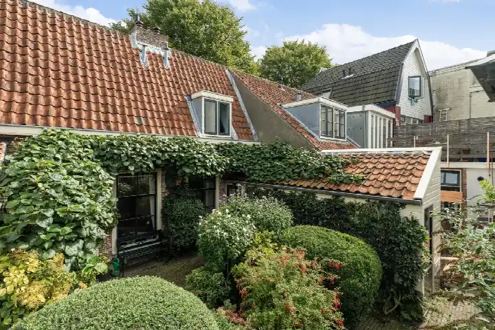 Tussenwoning te koop: Uiterstegracht 152, Pancras-Oost Leiden