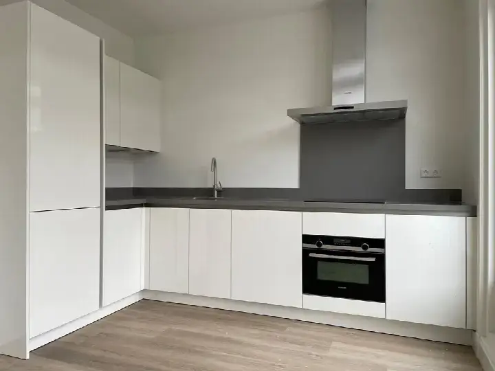 Appartement te huur: Uiterwaardenstraat, Scheldebuurt-Oost Amsterdam