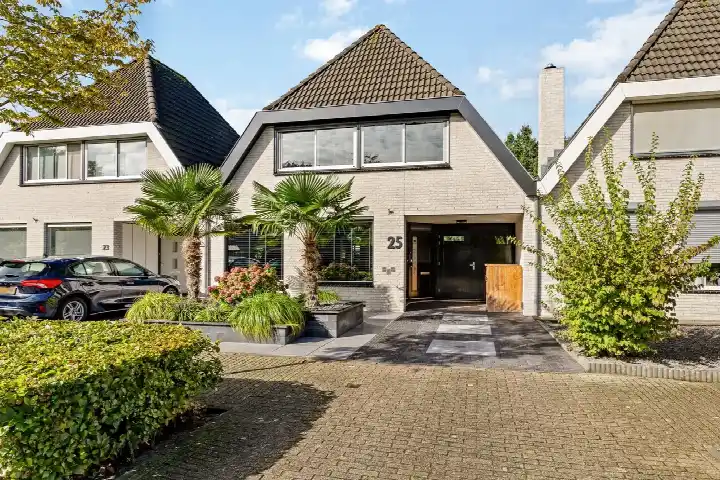 Tussenwoning te koop: Uitoord 25, Kievitsloop Breda