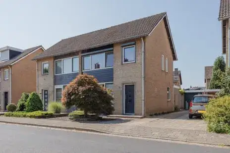 Twee-onder-één-kap te koop: Ulsheggerweg 29, Lottum Lottum