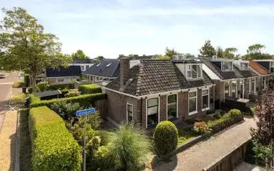 Twee-onder-één-kap te koop: Uniabuert 20, Stiens Stiens