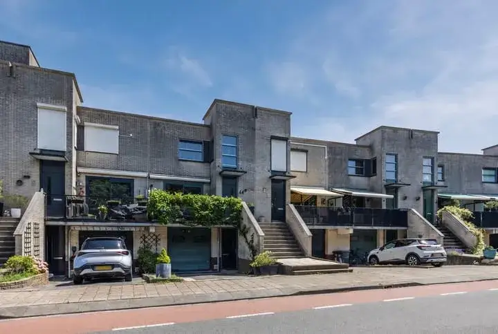 Tussenwoning te koop: Uniceflaan 44, Wagenzicht Hellevoetsluis