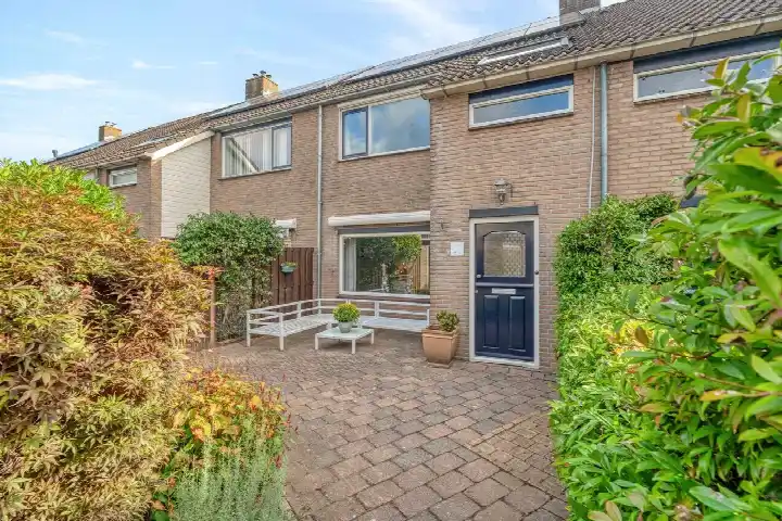 Tussenwoning te koop: Urkmeen 6, Stedenwaard Harderwijk