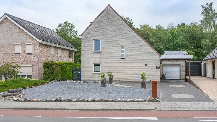 Detached house for sale: Uterweg 37, Uterweg Heerlen