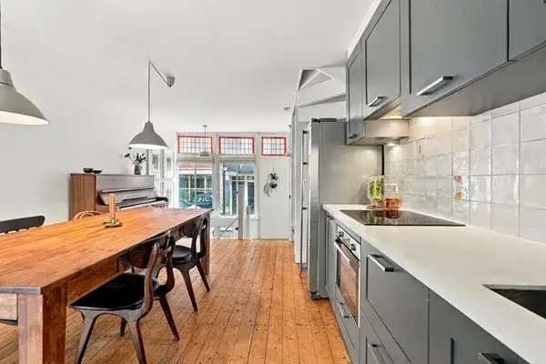 Terraced house for sale: Utrechtsedwarsstraat 125, Utrechtsebuurt-Zuid Amsterdam
