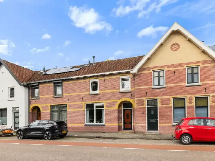 Terraced house for sale: Utrechtsestraatweg 59, Staatsliedenkwartier Woerden