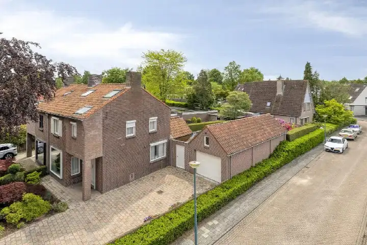 Twee-onder-één-kap te koop: Vaartstraat 78, Loonse Vaart Kaatsheuvel