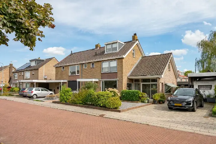 Hoekwoning te koop: Vackenordestraat 76, Oosthoek Elburg