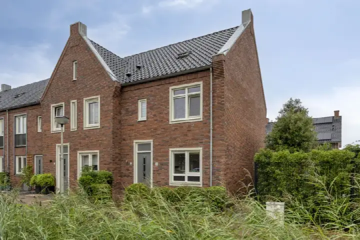 Corner house for sale: Vakwerkbrug 58, Schuytgraaf-Noord Arnhem