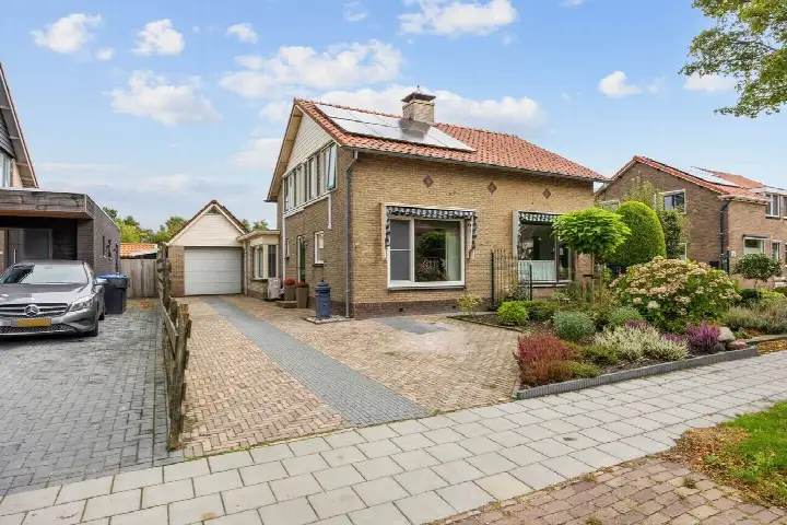 Twee-onder-één-kap te koop: Valckeniersweg 34, Haulerwijk-Hoofdweg Haulerwijk