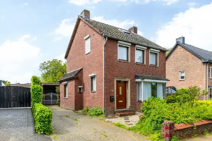 Vrijstaande woning te koop: Valderenstraat 67, Lindenheuvel Geleen