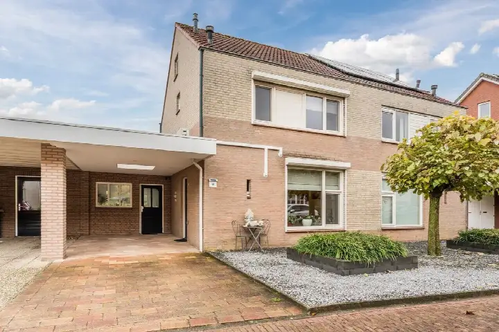 Terraced house for sale: Valendries 16, Brugse Berg Mill