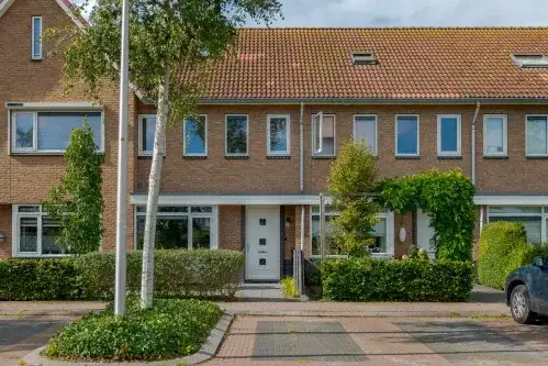 Tussenwoning te koop: Valeriaan 48, Plantenbuurt Meppel