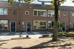 Tussenwoning te koop: Valeriaanstraat 31, Bloemenoord Waalwijk