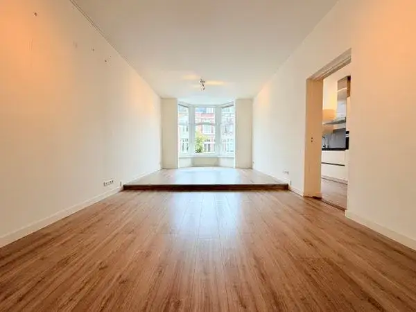 Apartment for rent: Valeriusstraat 32A, Stadhoudersplantsoen 'S-Gravenhage