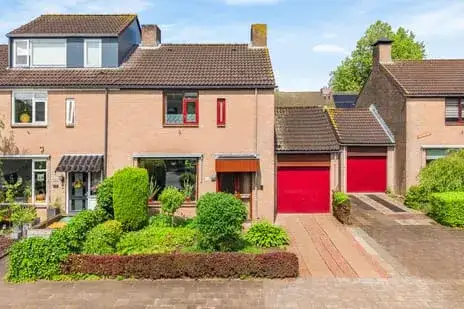 Hoekwoning te koop: Valkenhof 34, Strijland-west Nijkerk