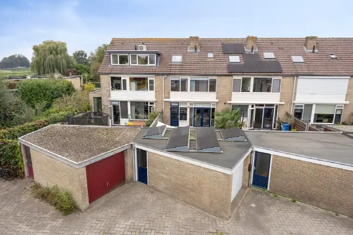 Tussenwoning te koop: Valkenhorst 12, Vogelbuurt Boskoop