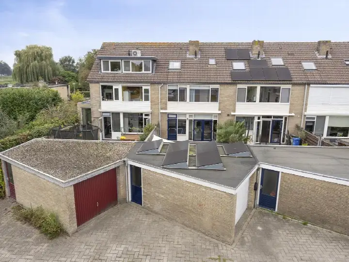 Tussenwoning te koop: Valkenhorst 12, Vogelbuurt Boskoop