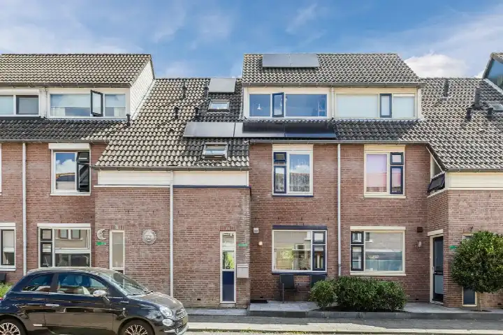 Tussenwoning te koop: Valkenkamp 279, Valkenkamp Maarssen