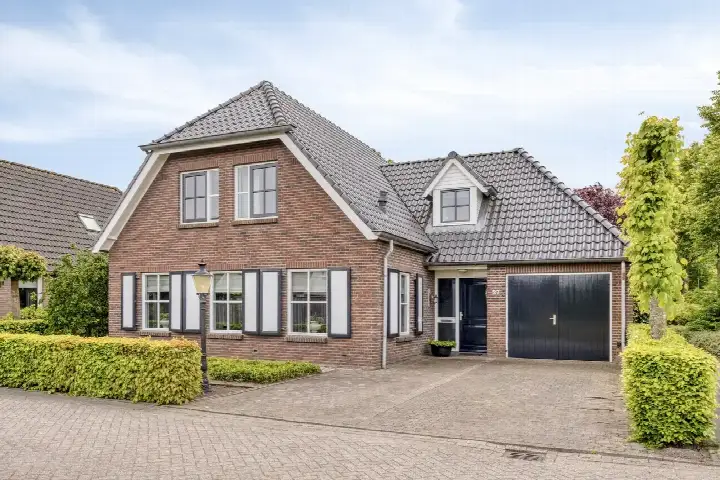 Vrijstaande woning te koop: Valkruid 27, Klazienaveen-Noord Klazienaveen