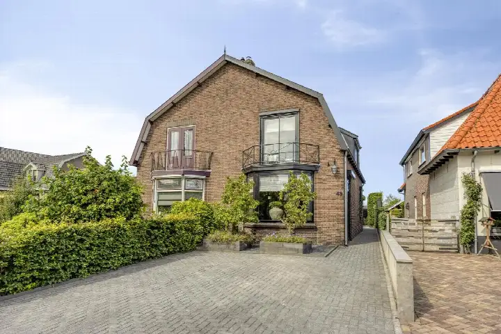 Twee-onder-één-kap te koop: Valkseweg 49, De Valk Barneveld