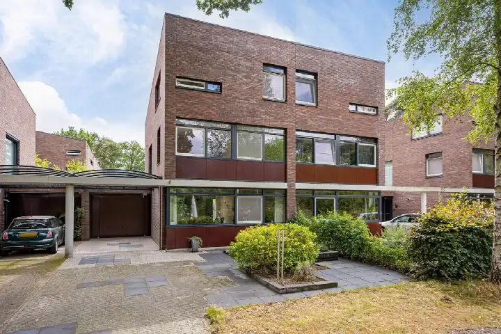 Tussenwoning te koop: Valtherlaan 222, Emmermeer Emmen